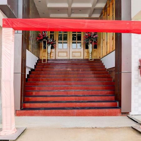Super Townhouse Gls International Hotell Lucknow Eksteriør bilde