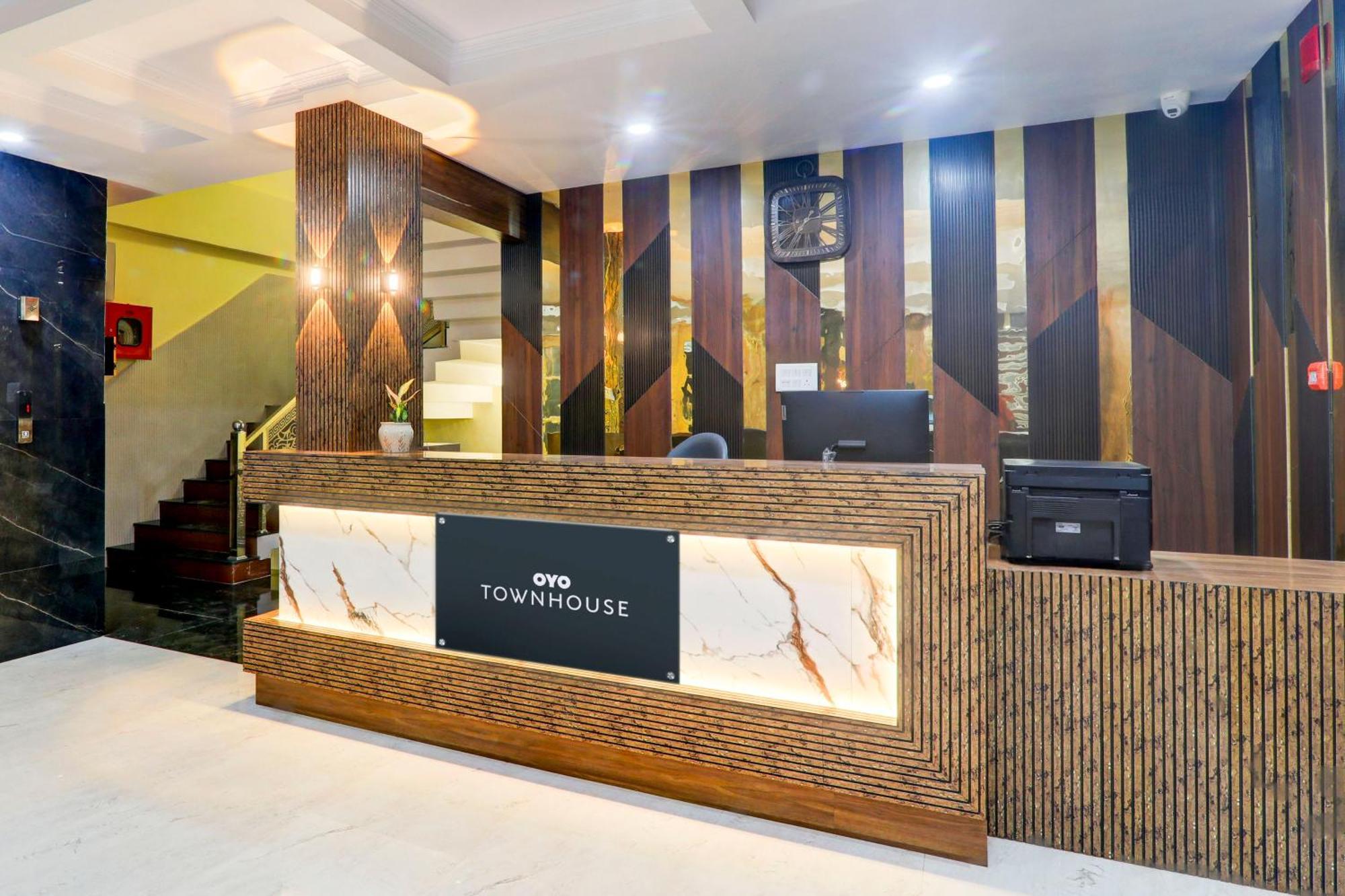 Super Townhouse Gls International Hotell Lucknow Eksteriør bilde