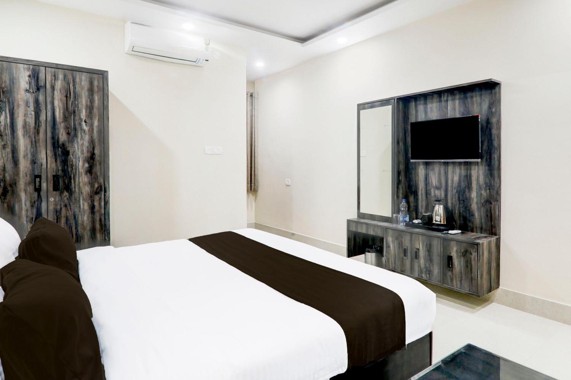 Super Townhouse Gls International Hotell Lucknow Eksteriør bilde