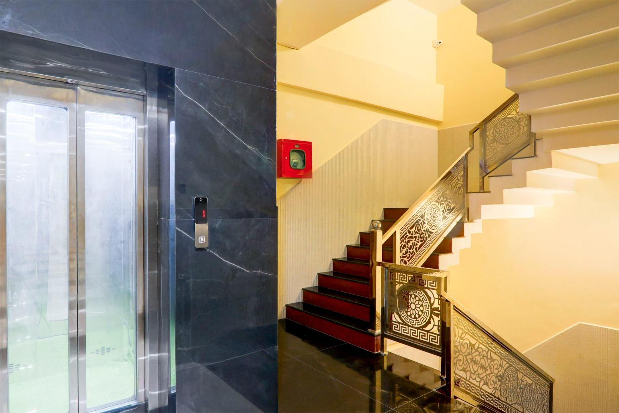 Super Townhouse Gls International Hotell Lucknow Eksteriør bilde